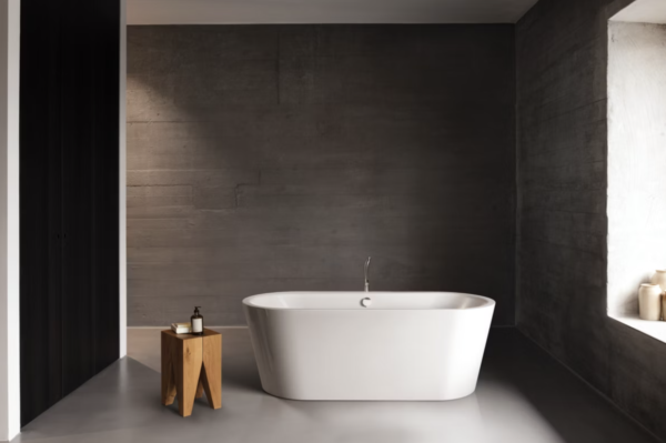 Contemporary Freestanding Oval Fiber Bath: A Perfect Addition to Modern Homes